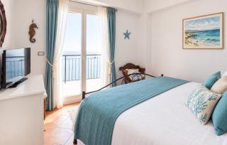 Gorgeous Apartment In Scilla With House Sea View - 3