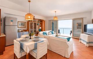 Gorgeous Apartment In Scilla With House Sea View - 2