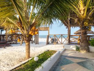 Blue Roof Beach Bungalow - 7