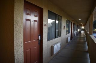 Best Western Apricot Inn - 9