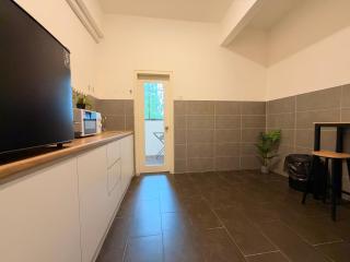 The Cove Premium Suites 7-13pax by IWH Suites - 9