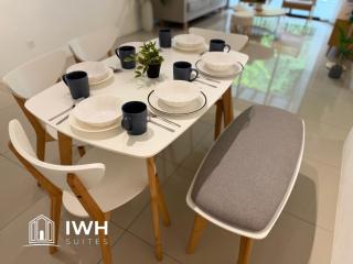 The Cove Premium Suites 7-13pax by IWH Suites - 1