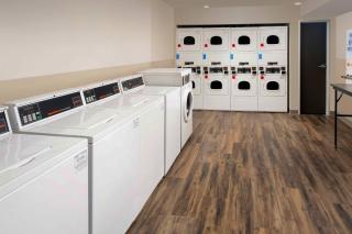 Woodspring Suites Cherry Hill - 1
