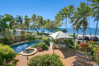 Trinity Waters Boutique Beachfront - Trinity Beach - 8
