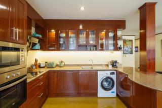 Deluxe Town House in the Old City - 8