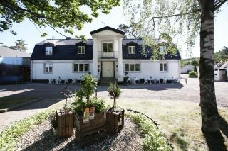 Hällsnäs Hotell & Restaurang - Mölnlycke - 0