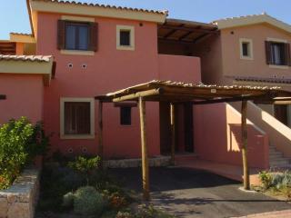 Casa Vacanza a Porto Istana - Murta Maria - 1