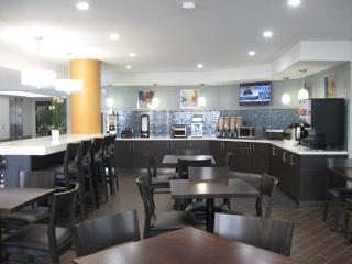 Best Western Plus Cambridge Hotel - 1