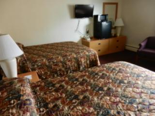 Paintbrush Motel - 9