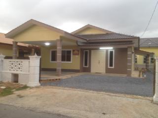 Hajjah Norma Homestay - Kangar - 0
