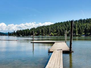Beautiful Lakefront Custom - 7