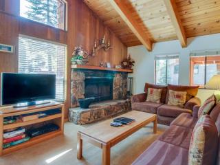 Beaver Pond Northstar Luxury Chalet with Hot Tub - 4