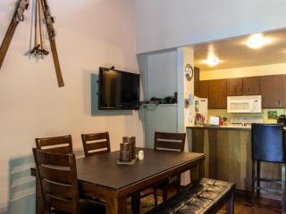 Streamside Townhome - 3