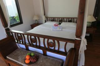 Naiharn Beach Villa - 5