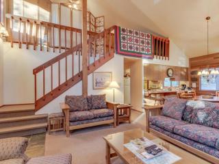 Otter Lane 12 | Discover Sunriver - 7