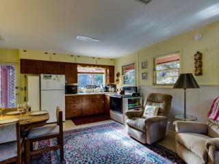 Woodland Cottage by the Sea - 3