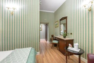 Gambrinus Hotel - Rome - 9