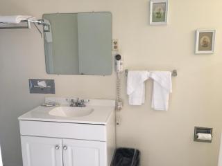 Travelers Inn Olney - 1