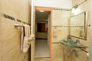 Cozy Accommodations - Kingston - 6