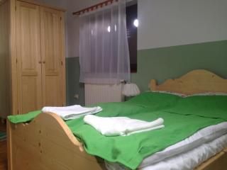 Eszter Guesthouse - 5