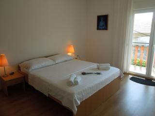 Apartment in Knin with garden - Knin - 8