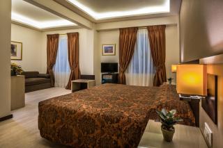 Rex Hotel - 2