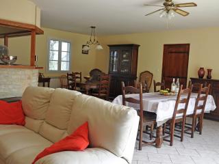 Apartment in France near Scenic Landmarks - Estang - 6