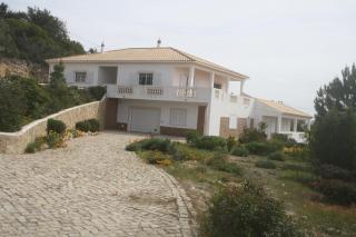 Rustic Villa Guesthouse - Santa Bárbara de Nexe - 0