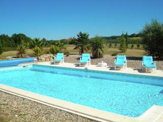 Detached villa in a beautiful area - La Croix-Blanche - 9
