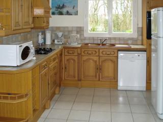 Detached villa in a beautiful area - La Croix-Blanche - 2