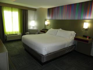 Holiday Inn Express & Suites Shippensburg by IHG - 7