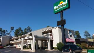 Zainee Inc Budgetel Inn and Suites - Augusta - 1