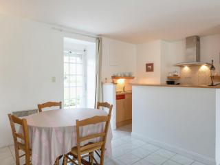 Inviting holiday home with garden - Lanrelas - 7