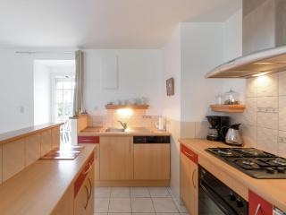 Inviting holiday home with garden - Lanrelas - 8