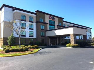 Best Western Plus Birmingham Inn & Suites - 9