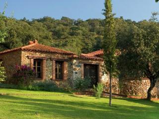 La Tortuga, Stone House in Alájar - 0