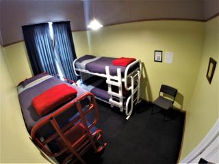 Bazil's Backpackers BBH Hostel & Surf School - Westport - 2