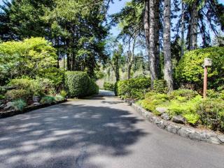 The Bridge and Balcony - North Bend - 8