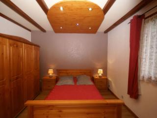 Ventron Chalet with Hill Views - Ventron - 7