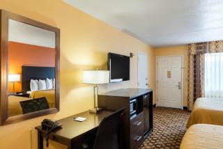 Quality Inn Siloam Springs West - 2