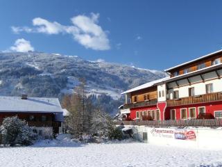 Apartment Stumm near Zillertal Ski Slopes - Stumm - 0