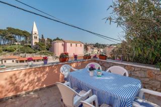 Narcis Central Apartment with Sea & City Views - Veli Lošinj - 9