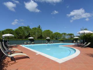 Spacious farmhouse with pool - 0