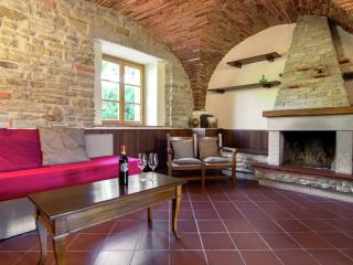 Spacious farmhouse with pool in Campriano - Chiassa Superiore - 1