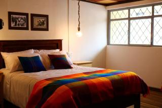 Hospedaje Los Ponchos - Otavalo - 0