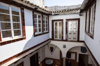 Hotel Carlos V Jerez by Vivere Stays - Jerez de la Frontera - 3