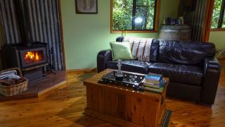 Crater Lakes Rainforest Cottages - 2