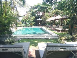Gazebo Beach Hotel - Sanur - 8