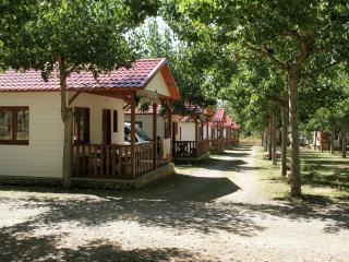 Belvilla by OYO Tidy bungalow in the Aragon region - La Puebla de Roda - 3