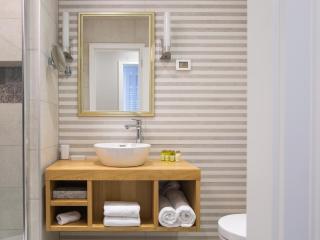 Tailor Two-Bedroom Suite - 5